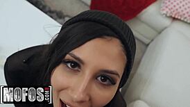 Stranded Teens Kyle And Gianna Get Exploited In Blowjob And Facial Action