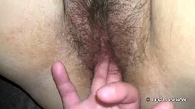 Finger MFing gets curvy MILF fingered until she cums