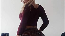 Check out these sexy goddesses with big asses and tits.