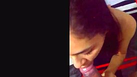 Casada chupando e dando gostoso pro marido