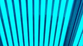 Kevin V toys himself in public tanning bed