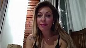 Naomi performs deepthroat on dildo webcam