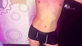 Kevin V toys himself in public tanning bed