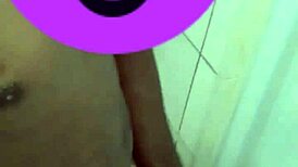 This guy jerks off in the bathroom after shower 😏