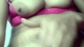 गीली टीं 18+ हार्ड फकिंग के लिए भीख मांगती है