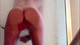 Girl masturbates in shower 😏