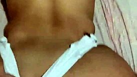 fudendo a cacheada gostosa de mini saia ate gozar com amadores
