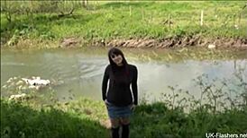 Wow! Naked Flashing in Public Park Turns Heads!