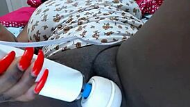 Chubby black babe teases with solo play