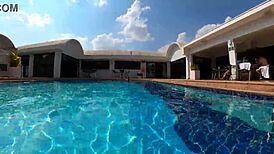 a morena wanted to give me her ass in the pool for anal fuckin!