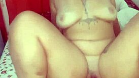 Adoro Mostrar Minha Bucetinha Na Cam Eu Fico Molhadinha O Dia Todo - Dai Da Praia