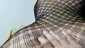 novinha linda do bundao dando a bucetinha de quatro