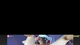 Webcam Girl Performing Live Show Number Thirty