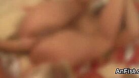 सेक्सी लेस्बियन ब्यूटीज, क्या तुम गेपिंग और फिस्टिंग में हो?