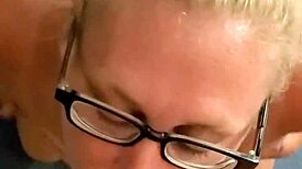 Hotassunicorn gets a facial cumshot 😏