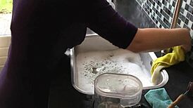 Old milf flashing in homemade household scene with cumshot