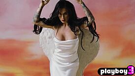 Big Tits Milf Joanna Angel Flaunts Curvy Body in Sexy Striptease