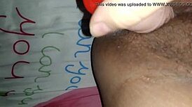 Me masturbo hasta que acabo en un explosivo orgasmo. Mi cuerpo tiembla con cada squirt.