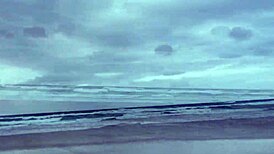 Cedo da manh� noix fazendo putaria na praia