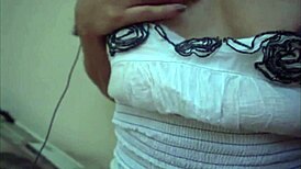 Trans putita adores pouring hot urine on body!