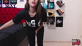 Teen does sexy exercises so deliciously!