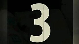 entro a la habitacion de mi hermana y hago un trio con su novia