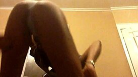 jiggling bubble butt makes teen horny