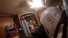 Shower time with Ronda 😊