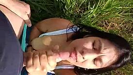 Mamada al aire libre turns into public deepthroat sucking with hardcore sex outdoors