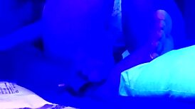 is this amateur couple sucking cock under blacklight?