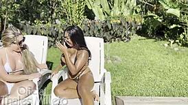 essas duas arrasaram com bunda no anal 100