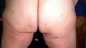 i'm beau helpin lexie bell warm up with dildo squirting and orgasm close-up.