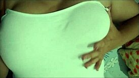 Latina Colombian Guides Masturbation and Cumshot in Spanish. Follow her instructions.