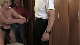 i wears a rubber cock n shows how to suck it n cum on her big tits n ass