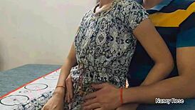 यो, देख लो ये देसी हॉट मैरिड कपल घर में बांग कर रहे, फुल चुदाई और डीपथ्रोट! 🔥💦