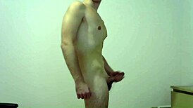 i masturbate and cum during solo session with young amateur