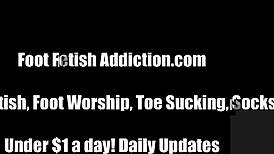 Total Foot Freak Worships Feet!