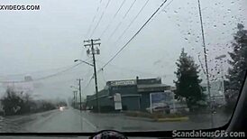 Teen hottie masturbates in the car