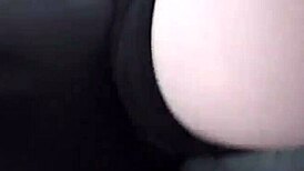 Teen hottie masturbates in the car