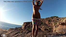 meet your best camgirl ikellywhite on webcam