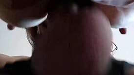 il fratello di mio marito bussa e io, ops, gli succhio il cazzo e bevo tutto il suo sperma