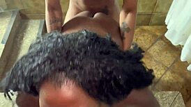 दो मोटे लंड वाले लड़के हॉट लैटिना मिल्फ को जकूजी में चोद रहे बिग ऑयल्ड गांड आग