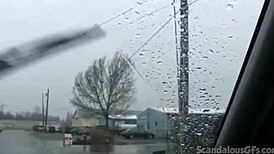 Teen hottie masturbates in the car