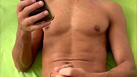 i’m lovin’ this massage on my cock with higor linz...