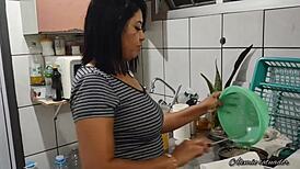 Beautiful Sarah Rosa preps for steamy scenes