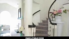 Wow! Hot blonde stepmom Sarah Vandella seduces stepson with steamy phone videos POV!