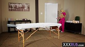 Hot lesbian milf britney amber massages sexy megan salinas with big ass