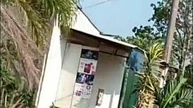 follando con la novia de mi amigo 😏