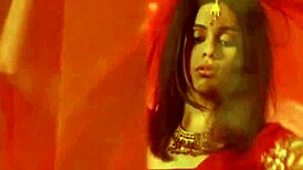 Horny Indian Girlfriend Strips Nude While Teasing and Dancing!