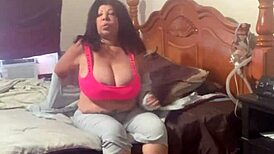 i'm fingering this big pussy sooo nicely